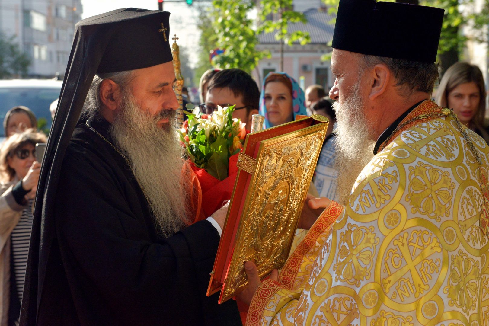 Mitropolitul Moldovei și Bucovinei dimpreună cu sute de botoșăneni la sărbătoarea Sfântului Mucenic Gheorghe