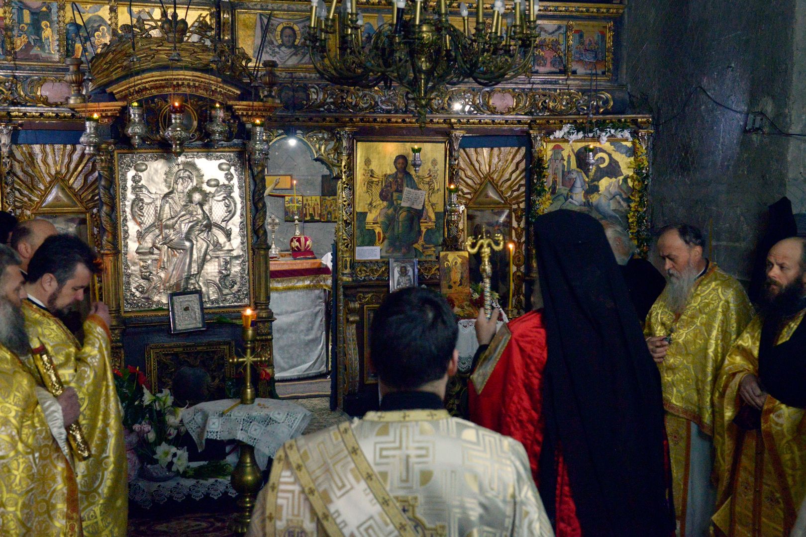 Mitropolitul Moldovei și Bucovinei dimpreună cu sute de botoșăneni la sărbătoarea Sfântului Mucenic Gheorghe