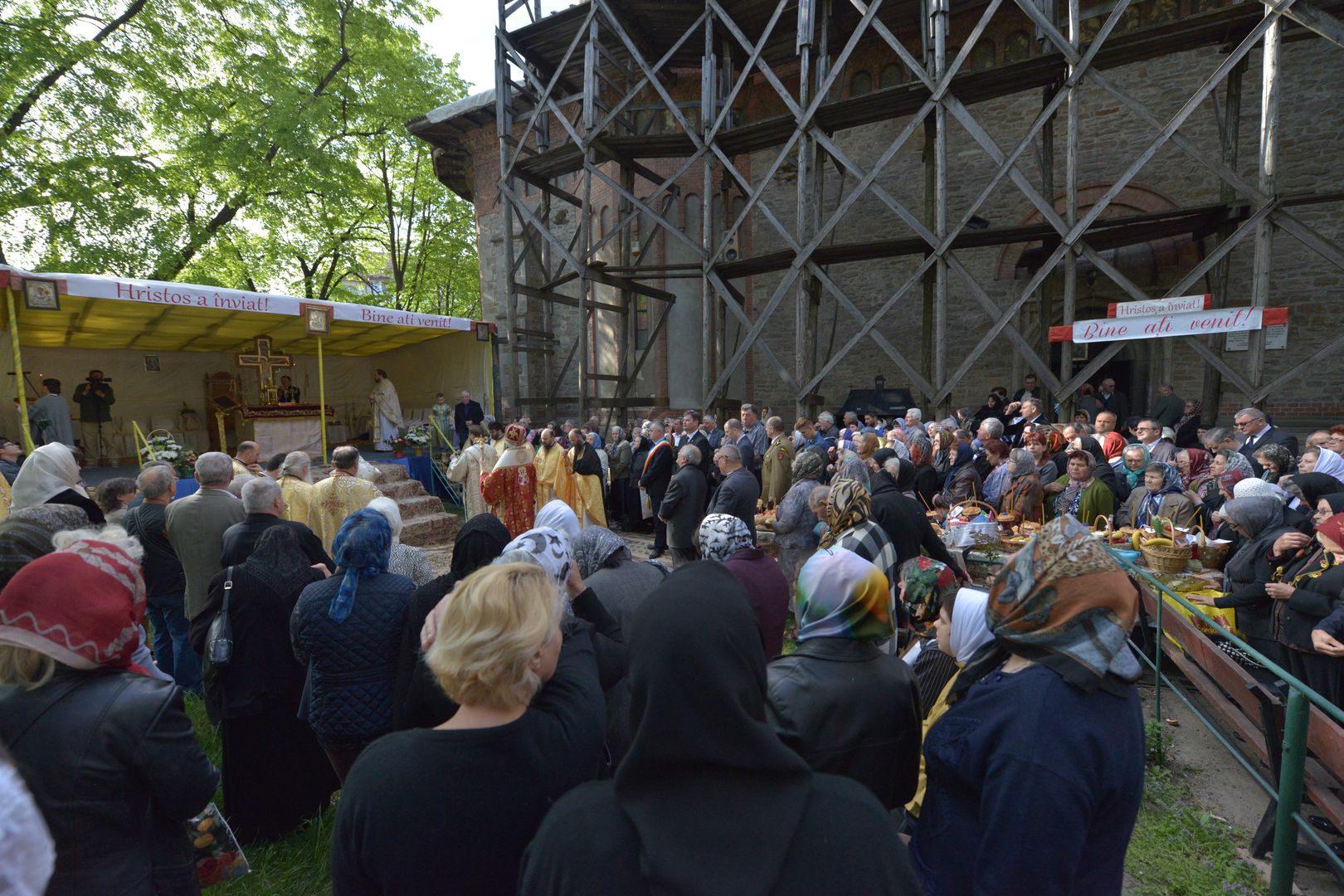 Mitropolitul Moldovei și Bucovinei dimpreună cu sute de botoșăneni la sărbătoarea Sfântului Mucenic Gheorghe