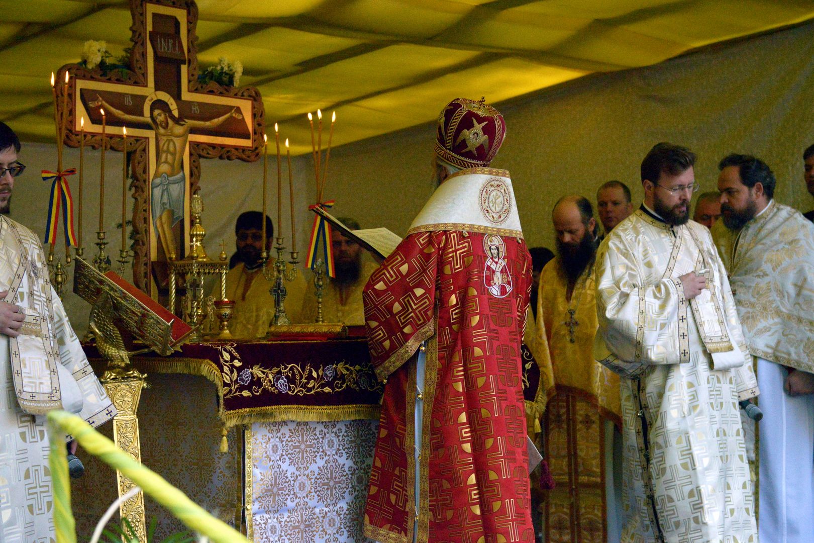 Mitropolitul Moldovei și Bucovinei dimpreună cu sute de botoșăneni la sărbătoarea Sfântului Mucenic Gheorghe