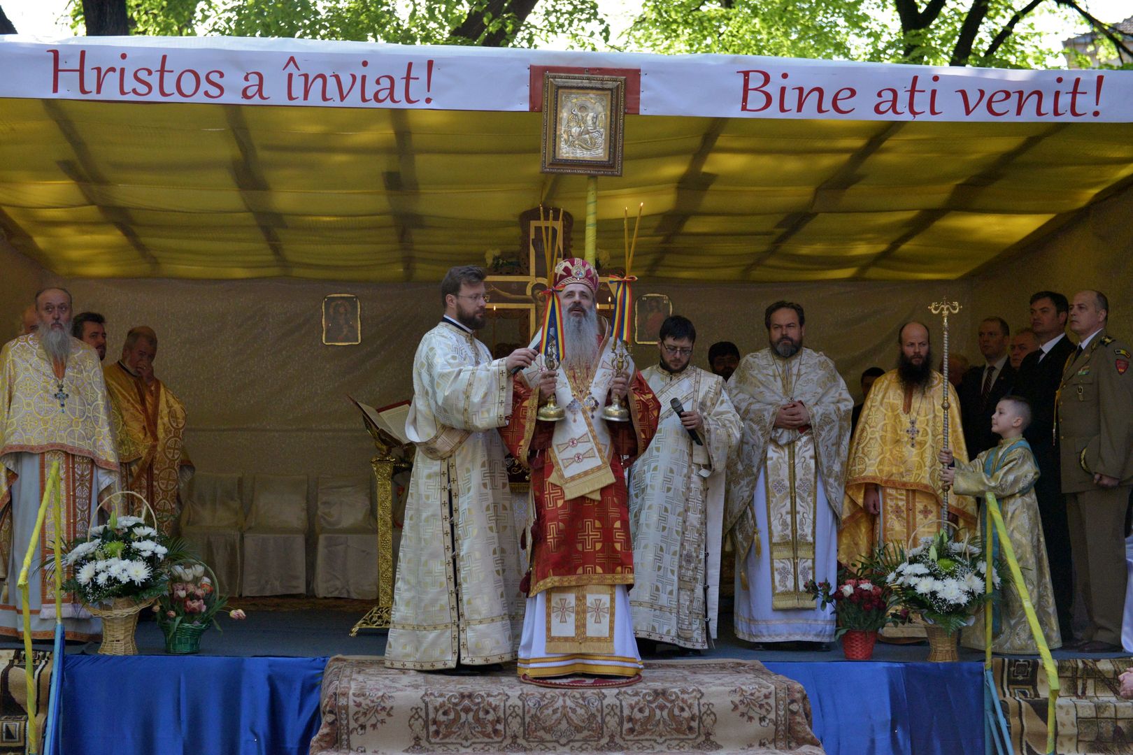 Mitropolitul Moldovei și Bucovinei dimpreună cu sute de botoșăneni la sărbătoarea Sfântului Mucenic Gheorghe