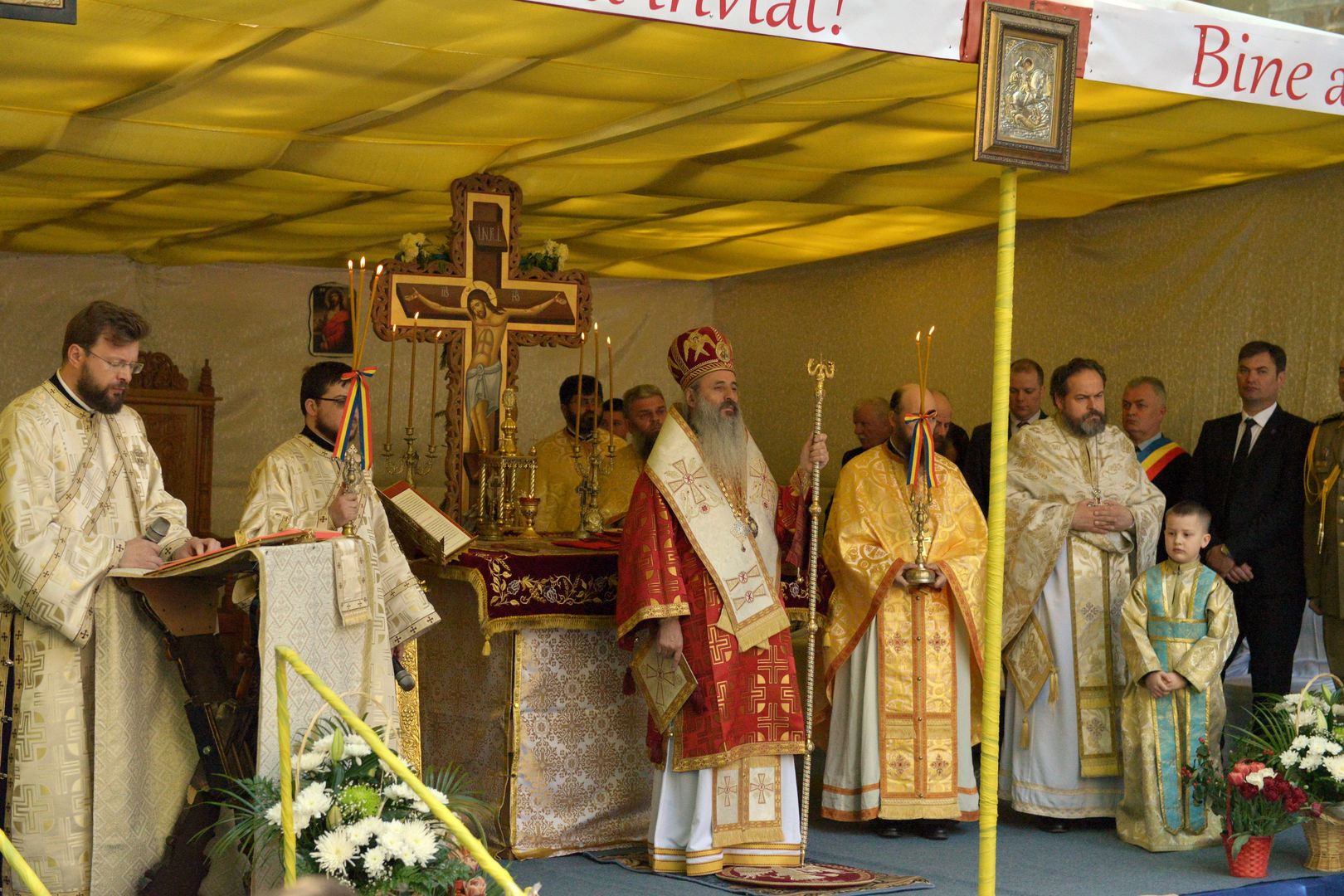 Mitropolitul Moldovei și Bucovinei dimpreună cu sute de botoșăneni la sărbătoarea Sfântului Mucenic Gheorghe