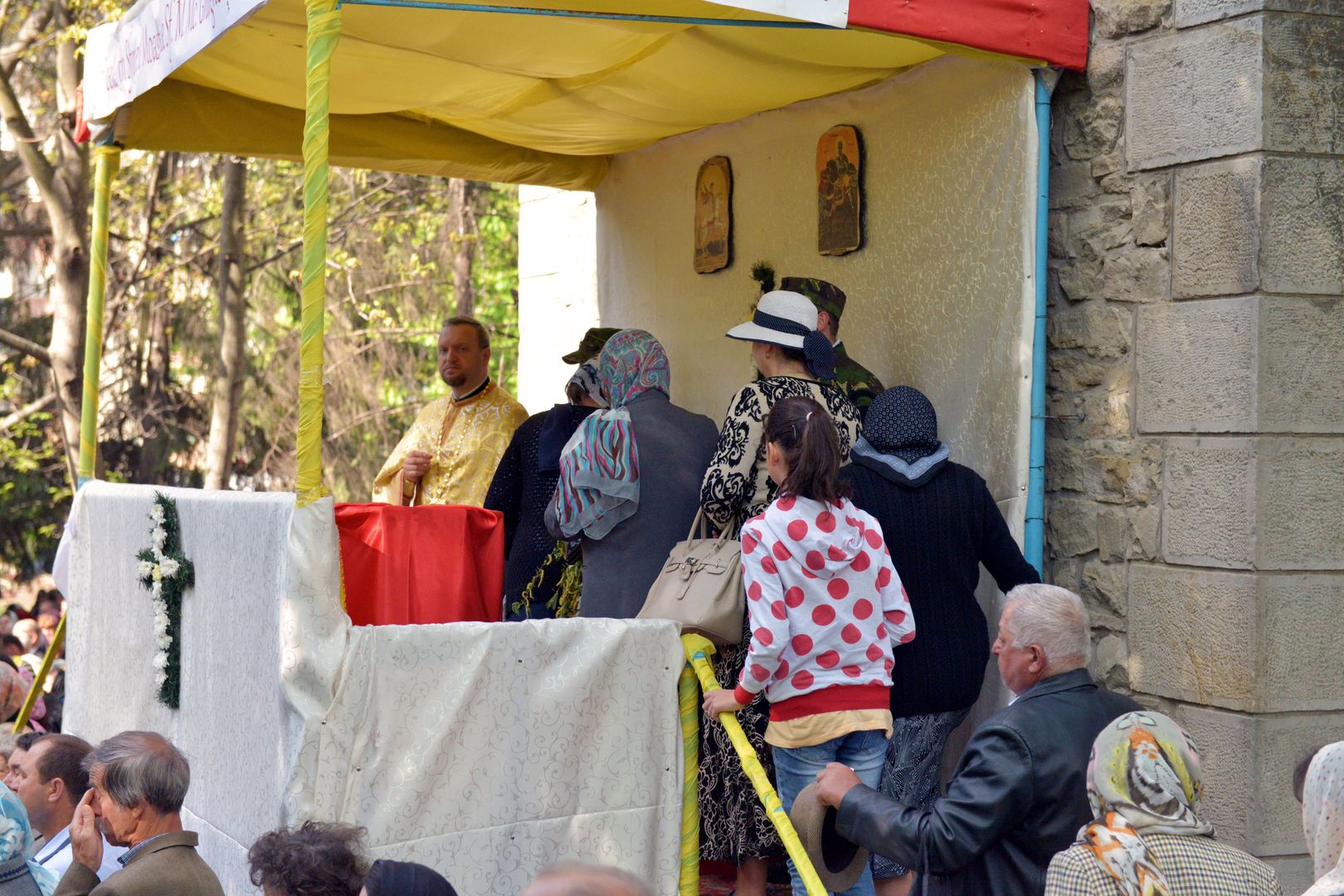 Mitropolitul Moldovei și Bucovinei dimpreună cu sute de botoșăneni la sărbătoarea Sfântului Mucenic Gheorghe