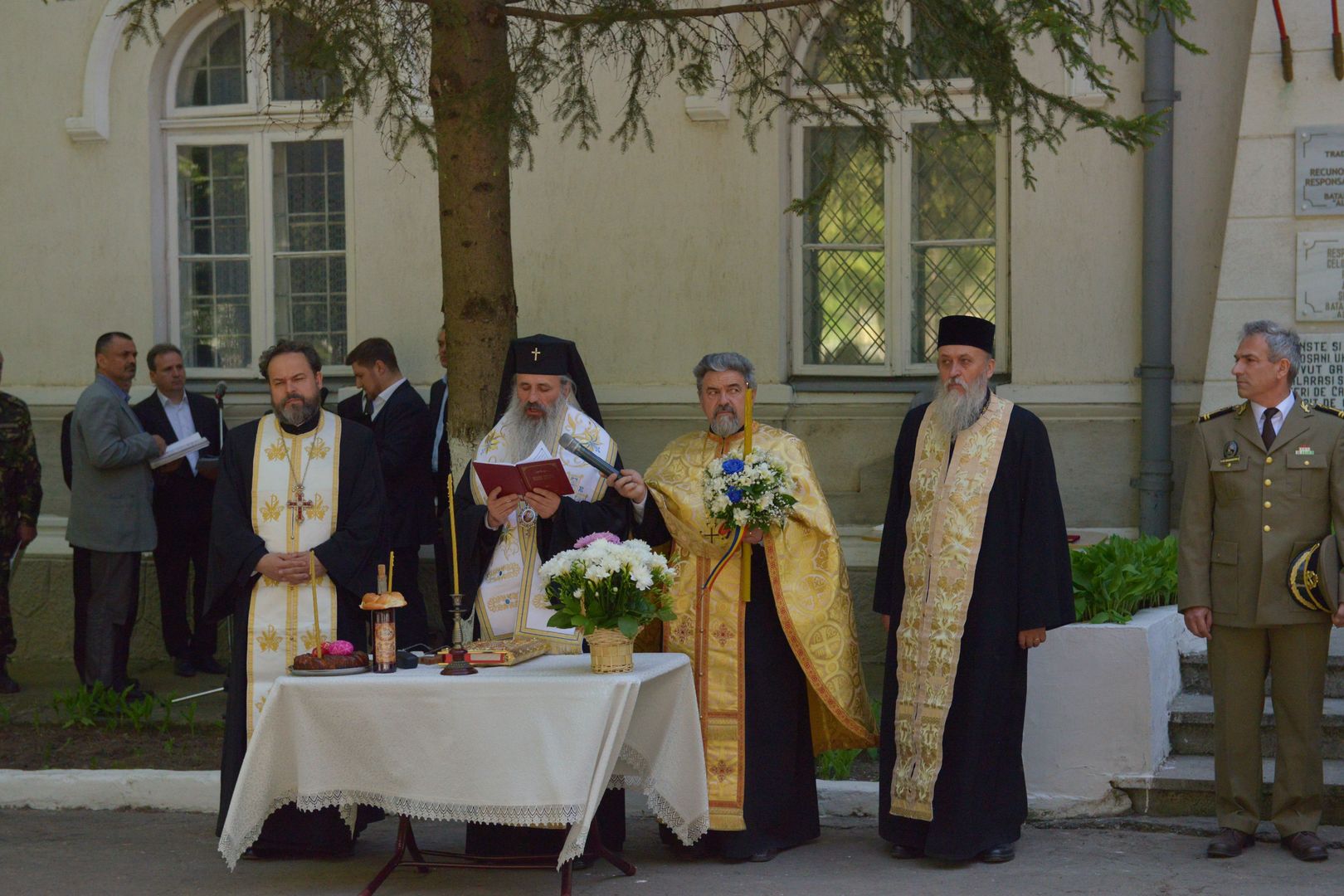 Mitropolitul Moldovei și Bucovinei dimpreună cu sute de botoșăneni la sărbătoarea Sfântului Mucenic Gheorghe