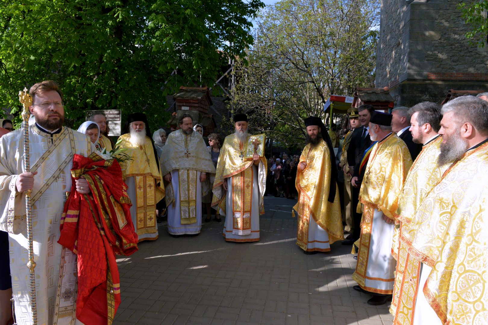 Mitropolitul Moldovei și Bucovinei dimpreună cu sute de botoșăneni la sărbătoarea Sfântului Mucenic Gheorghe