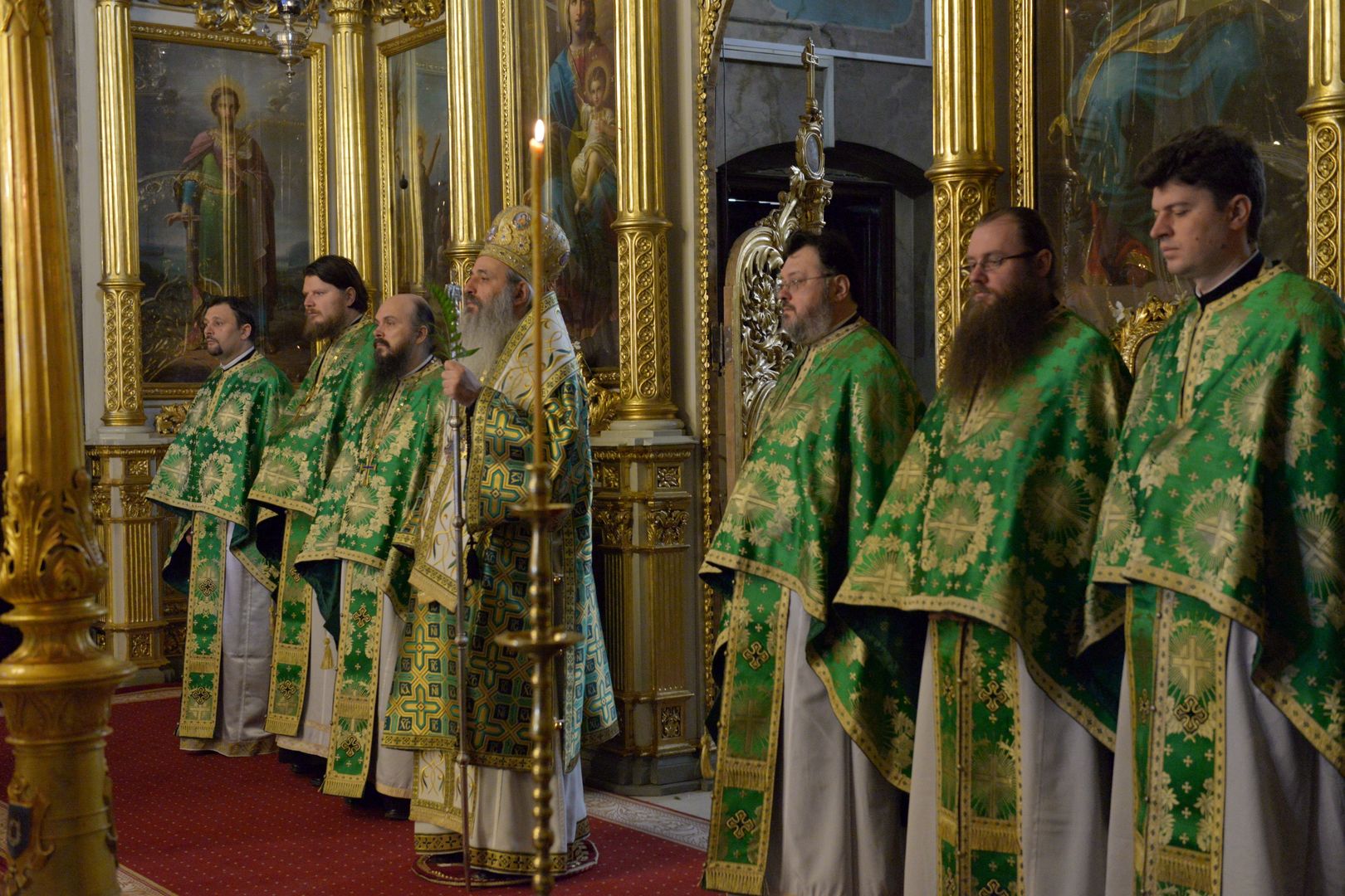 foto: Flavius Popa Praznicul Intrării Domnului în Ierusalim la Catedrala Mitropolitană din Iași - „sărbătoarea florilor, a entuziasmului și a bucuriei creștine”