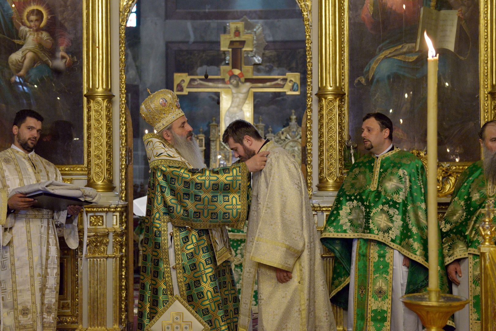 foto: Flavius Popa Praznicul Intrării Domnului în Ierusalim la Catedrala Mitropolitană din Iași - „sărbătoarea florilor, a entuziasmului și a bucuriei creștine”