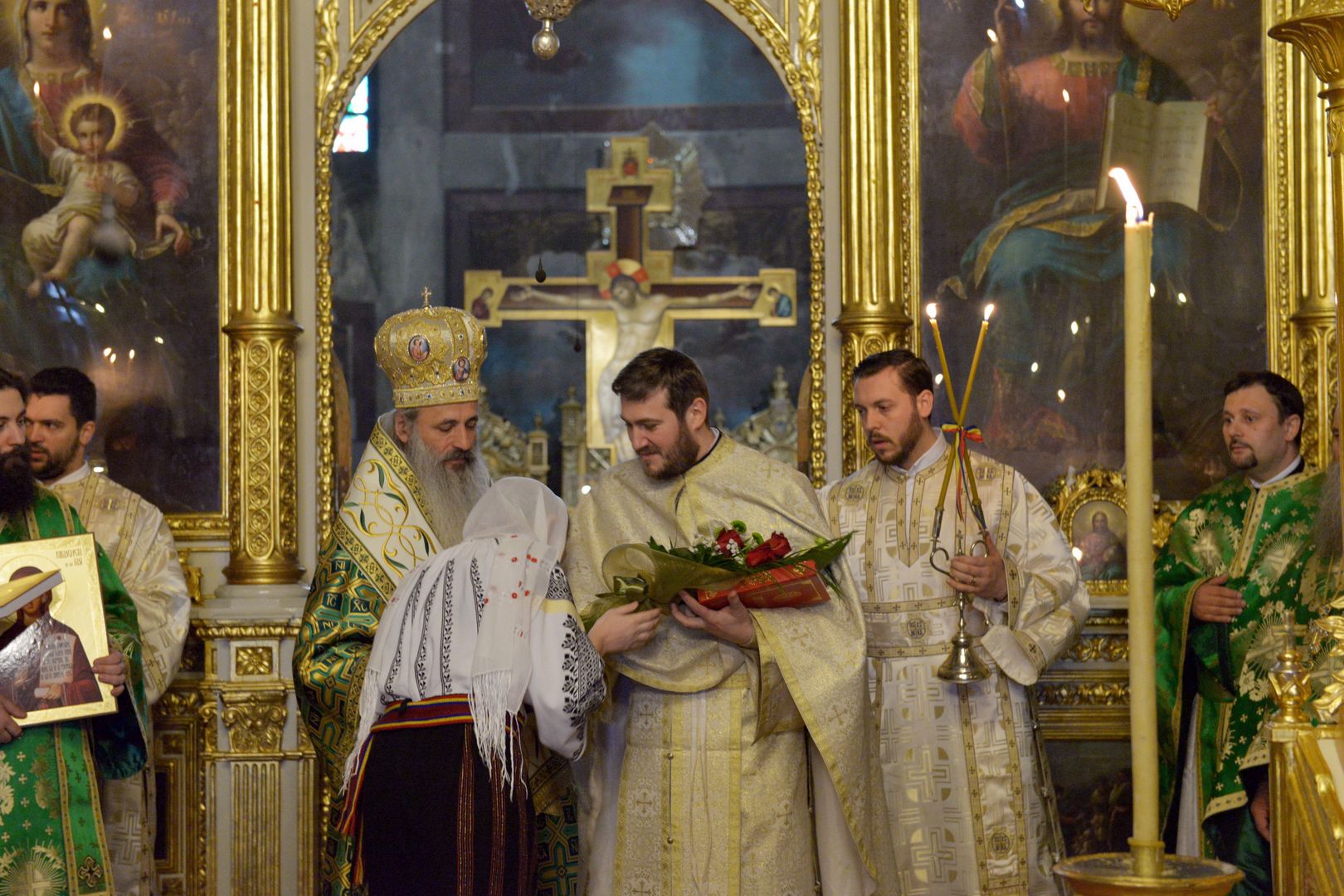 foto: Flavius Popa Praznicul Intrării Domnului în Ierusalim la Catedrala Mitropolitană din Iași - „sărbătoarea florilor, a entuziasmului și a bucuriei creștine”