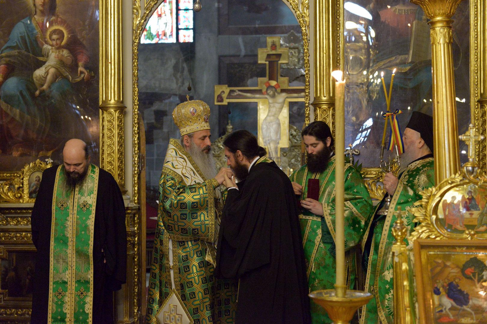 foto: Flavius Popa Praznicul Intrării Domnului în Ierusalim la Catedrala Mitropolitană din Iași - „sărbătoarea florilor, a entuziasmului și a bucuriei creștine”