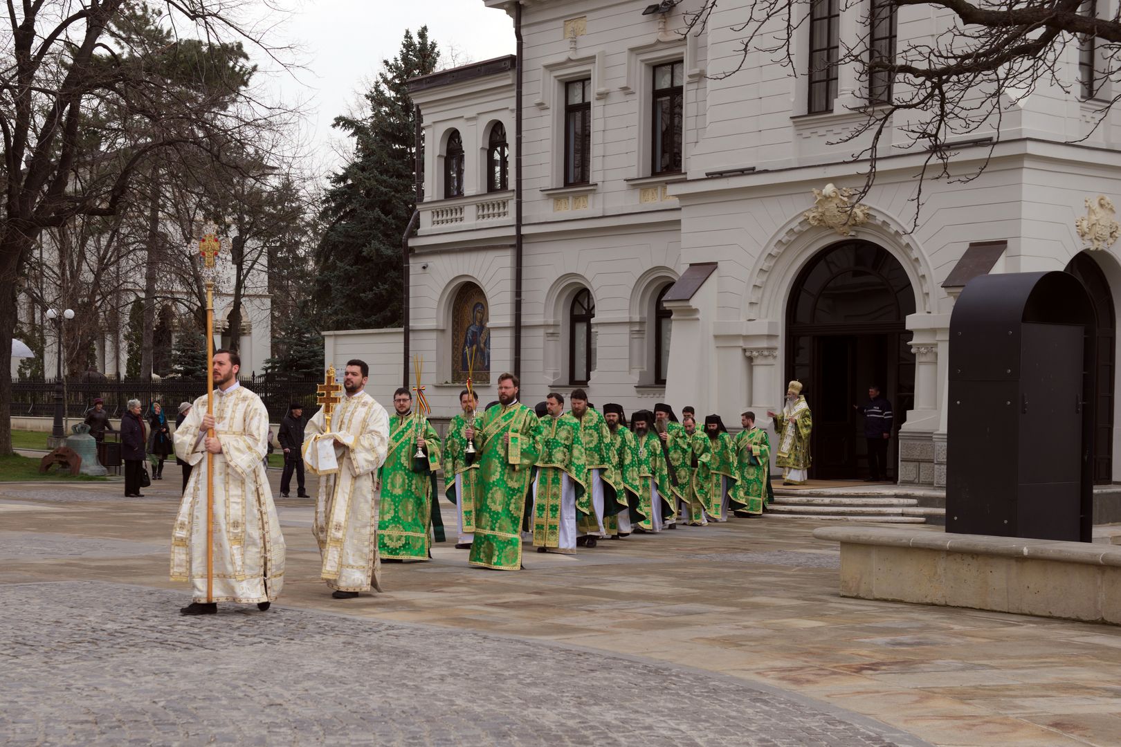 foto: Adrian Sarbu Praznicul Intrării Domnului în Ierusalim la Catedrala Mitropolitană din Iași - „sărbătoarea florilor, a entuziasmului și a bucuriei creștine”
