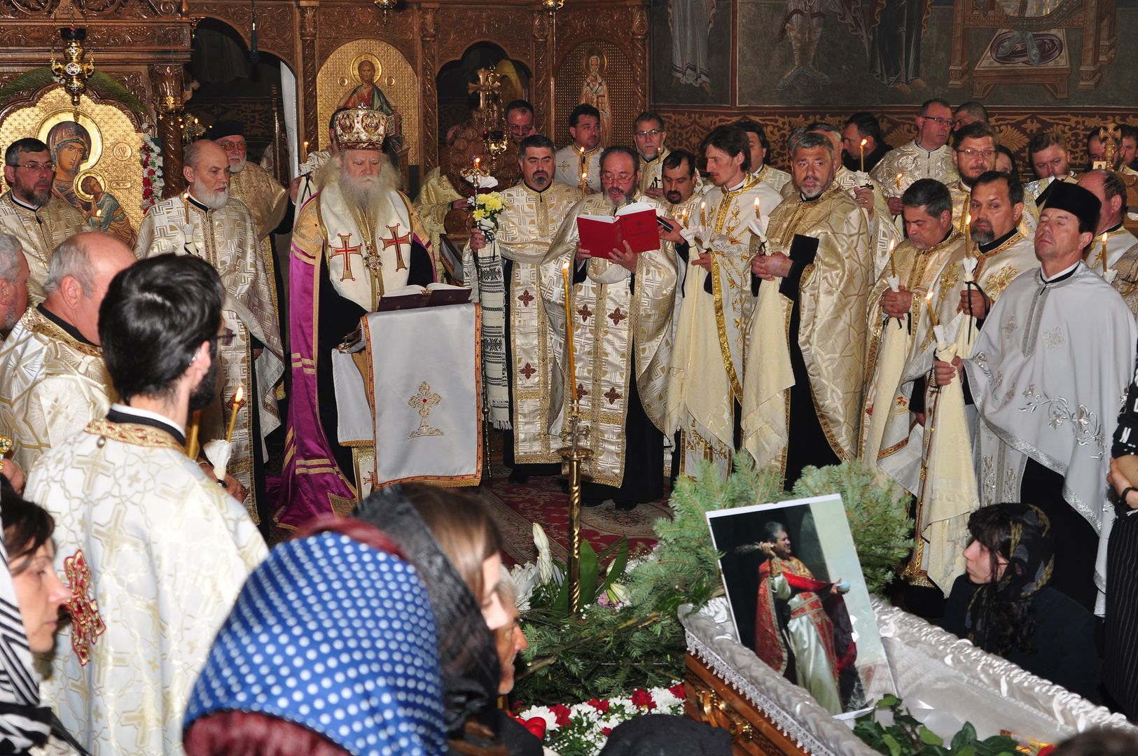 Părintele Vasile Adiaconiței a fost înmormântat