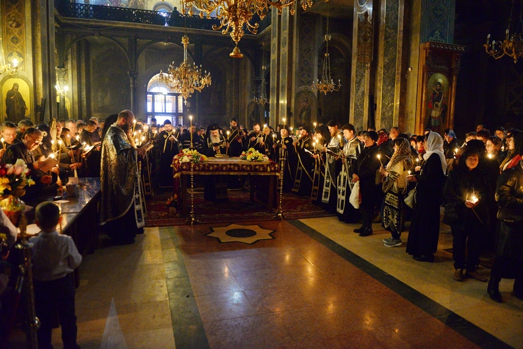 Slujba Prohodului Mântuitorului Hristos la Catedrala Mitropolitană