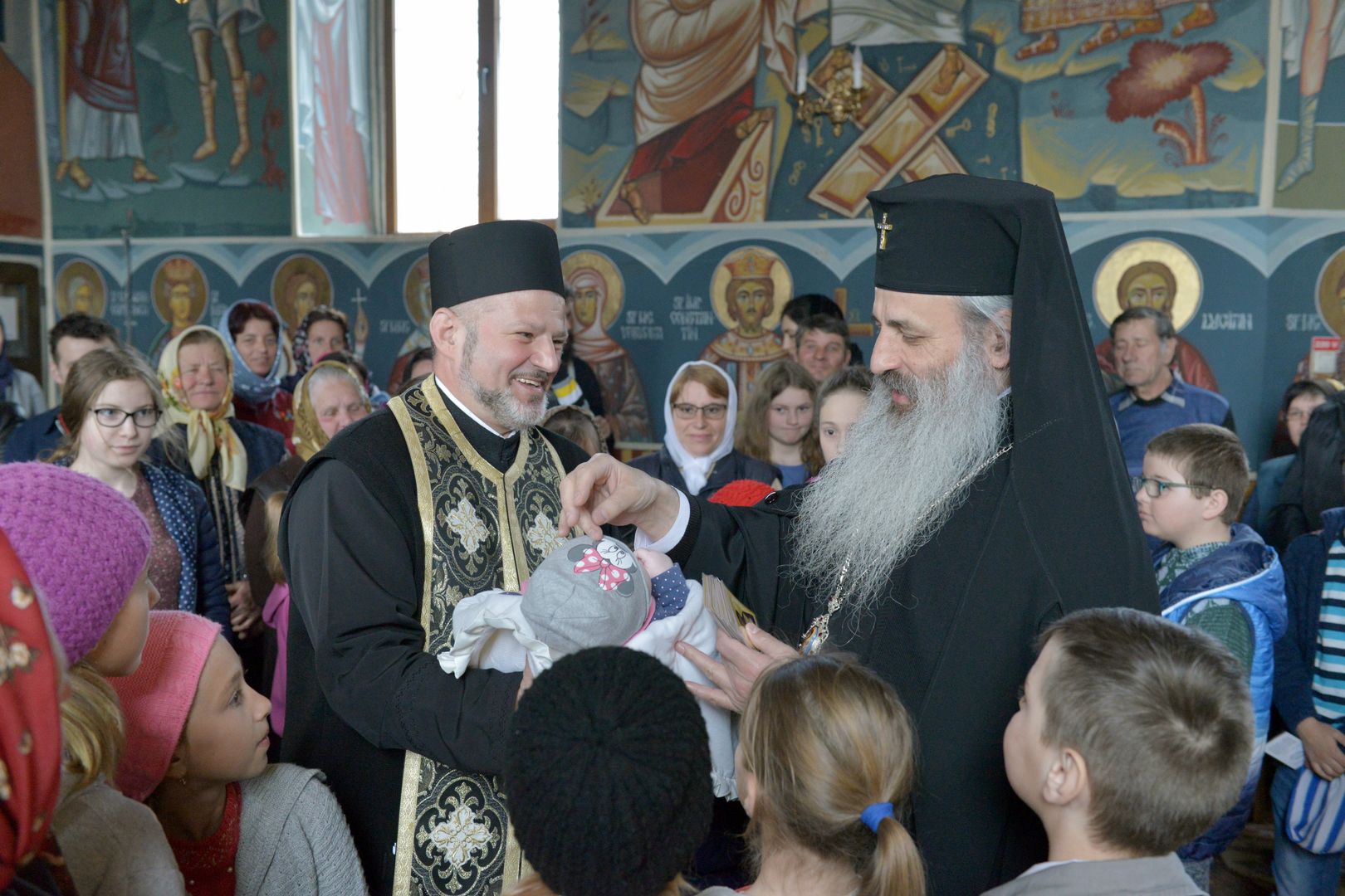 IPS Mitropolit Teofan în vizită pastorală la parohiile din Arhiepiscopia Iaşilor