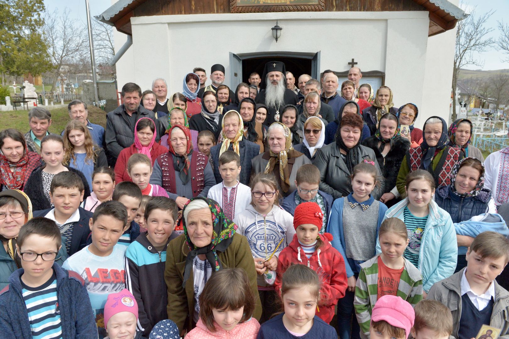 IPS Mitropolit Teofan în vizită pastorală la parohiile din Arhiepiscopia Iaşilor