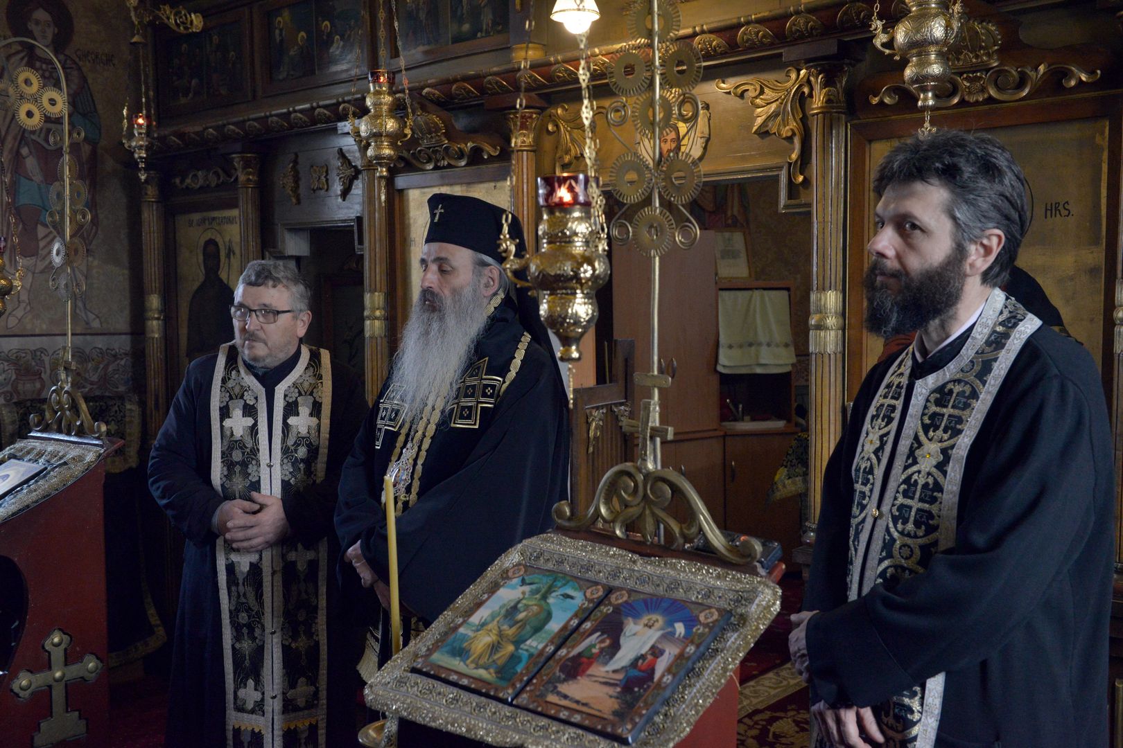 IPS Mitropolit Teofan în vizită pastorală la parohiile din Arhiepiscopia Iaşilor