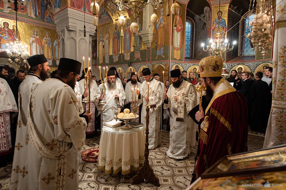 Sărbătoarea Sfântului Iacob Putneanu la Mănăstirea Putna: „De la Sfântul Iacob învățăm cele ale Școlii și cele ale Bisericii”