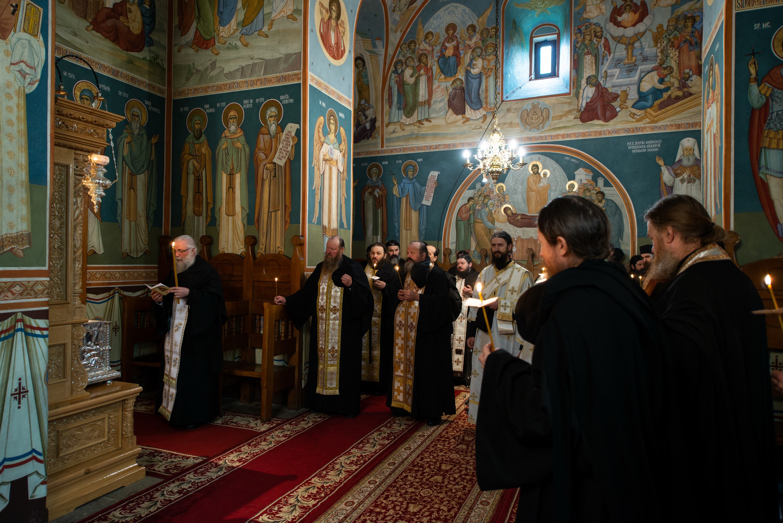 Sărbătoarea Sfântului Iacob Putneanu la Mănăstirea Putna: „De la Sfântul Iacob învățăm cele ale Școlii și cele ale Bisericii”