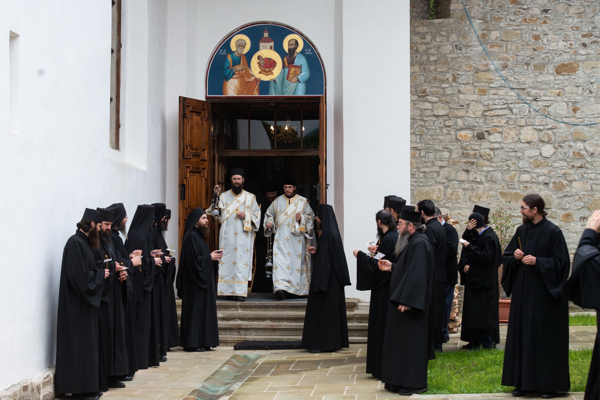 Sărbătoarea Sfântului Iacob Putneanu la Mănăstirea Putna: „De la Sfântul Iacob învățăm cele ale Școlii și cele ale Bisericii”