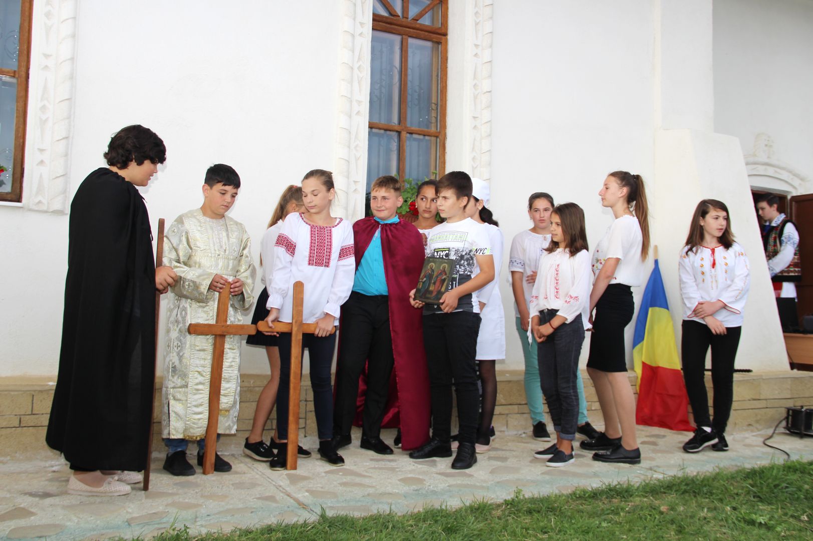 Hram la Parohia „Sfinții Împărați Constantin și Elena” Bogonos Hram la Parohia „Sfinții Împărați Constantin și Elena” Bogonos