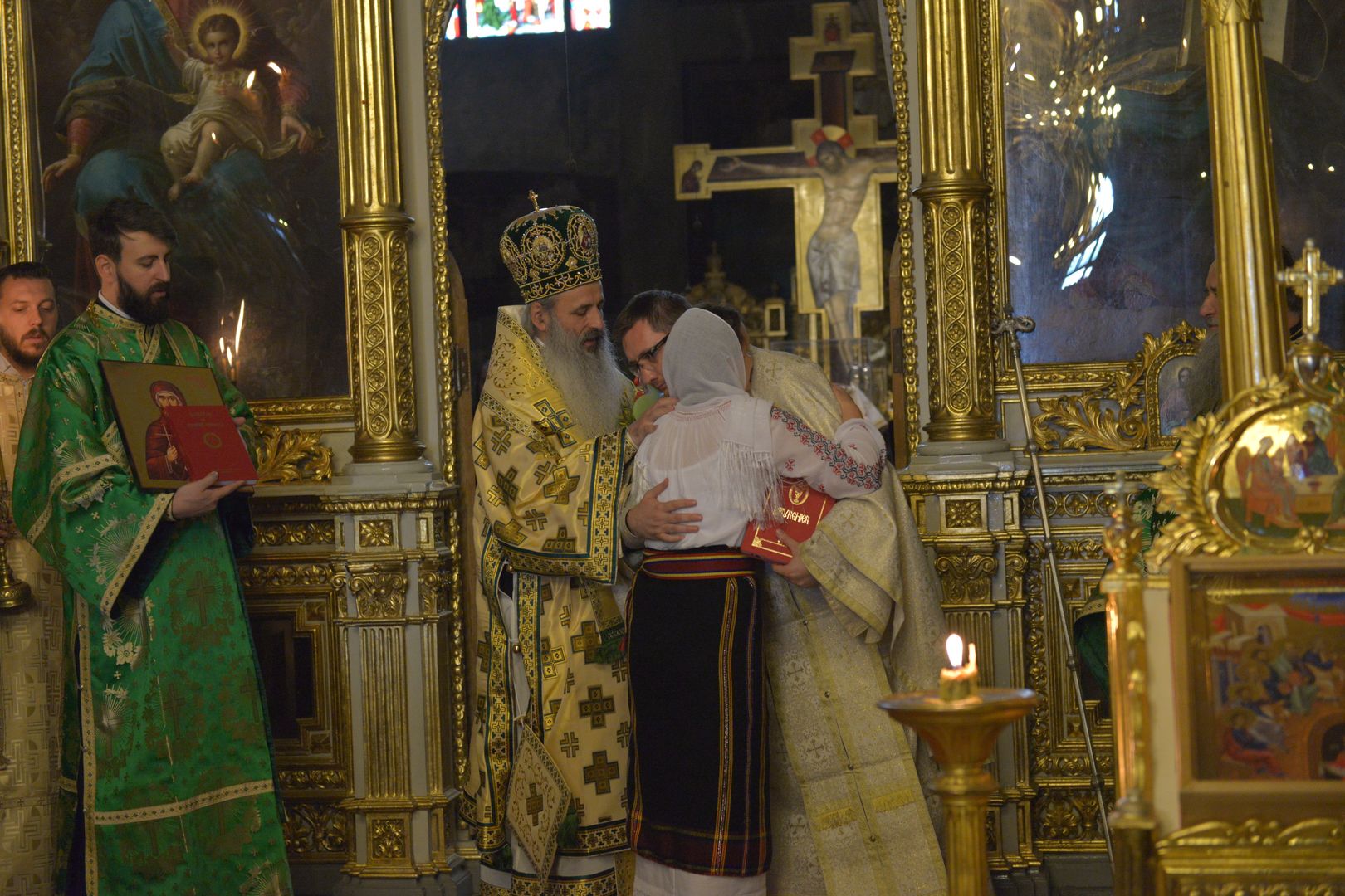 Sărbătoarea Pogorârii Duhului Sfânt la Catedrala Mitropolitană din Iași – „Țelul vieții creștine este dobândirea Duhului Sfânt”