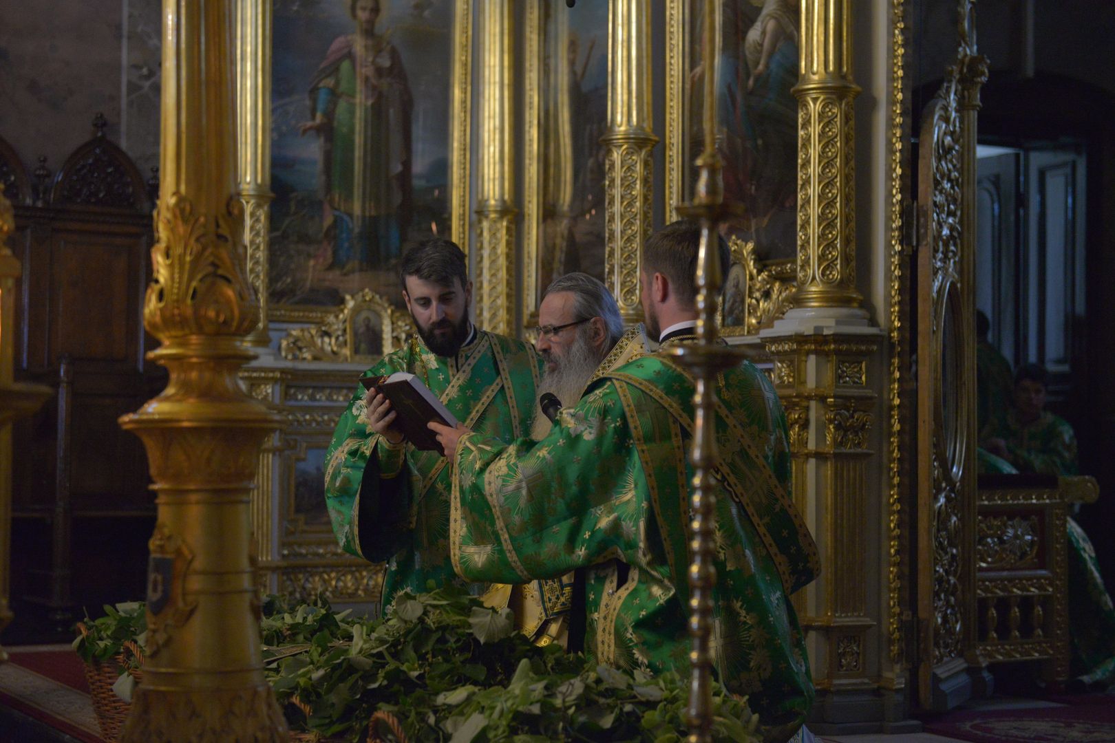 Sărbătoarea Pogorârii Duhului Sfânt la Catedrala Mitropolitană din Iași – „Țelul vieții creștine este dobândirea Duhului Sfânt”