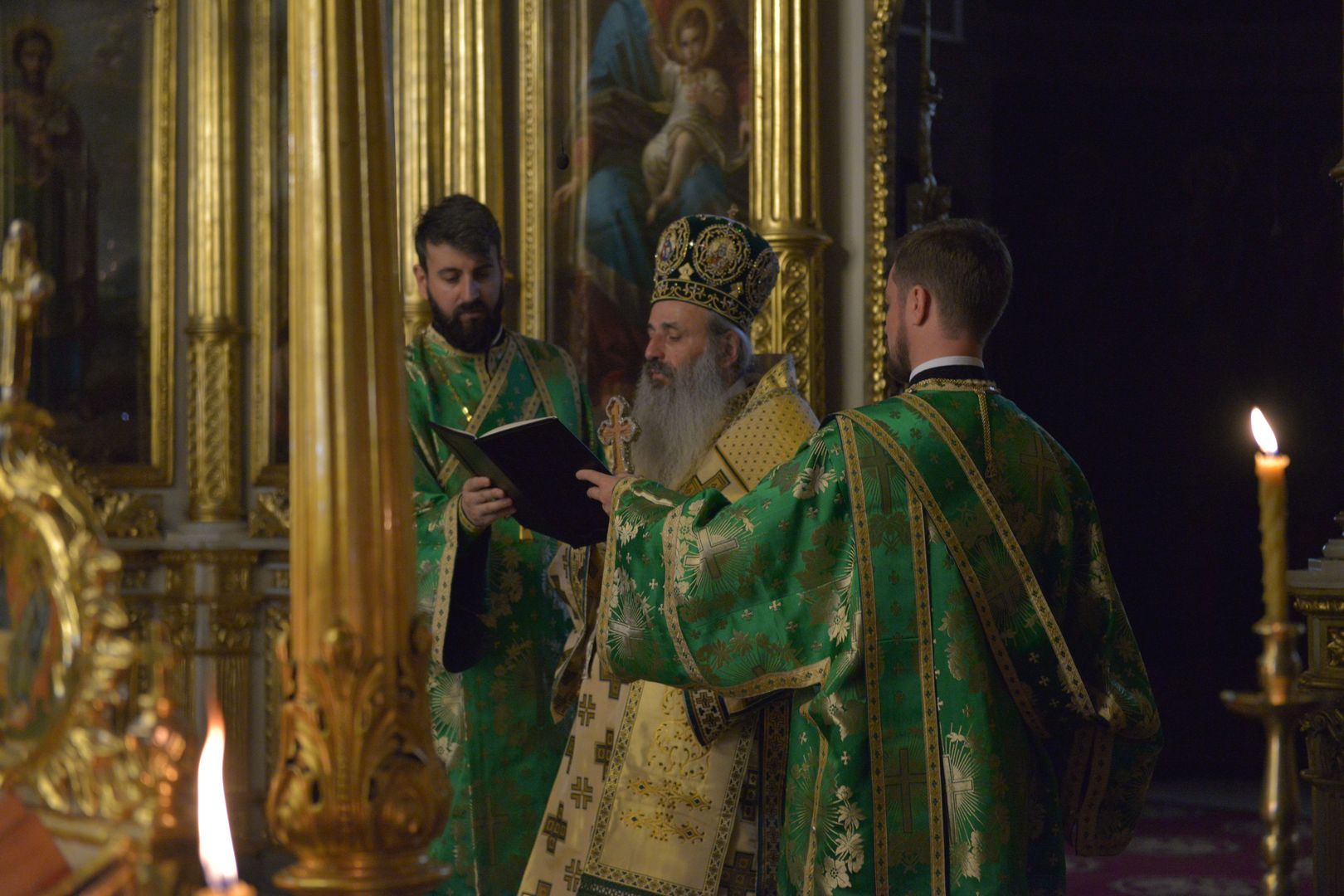 Sărbătoarea Pogorârii Duhului Sfânt la Catedrala Mitropolitană din Iași – „Țelul vieții creștine este dobândirea Duhului Sfânt”