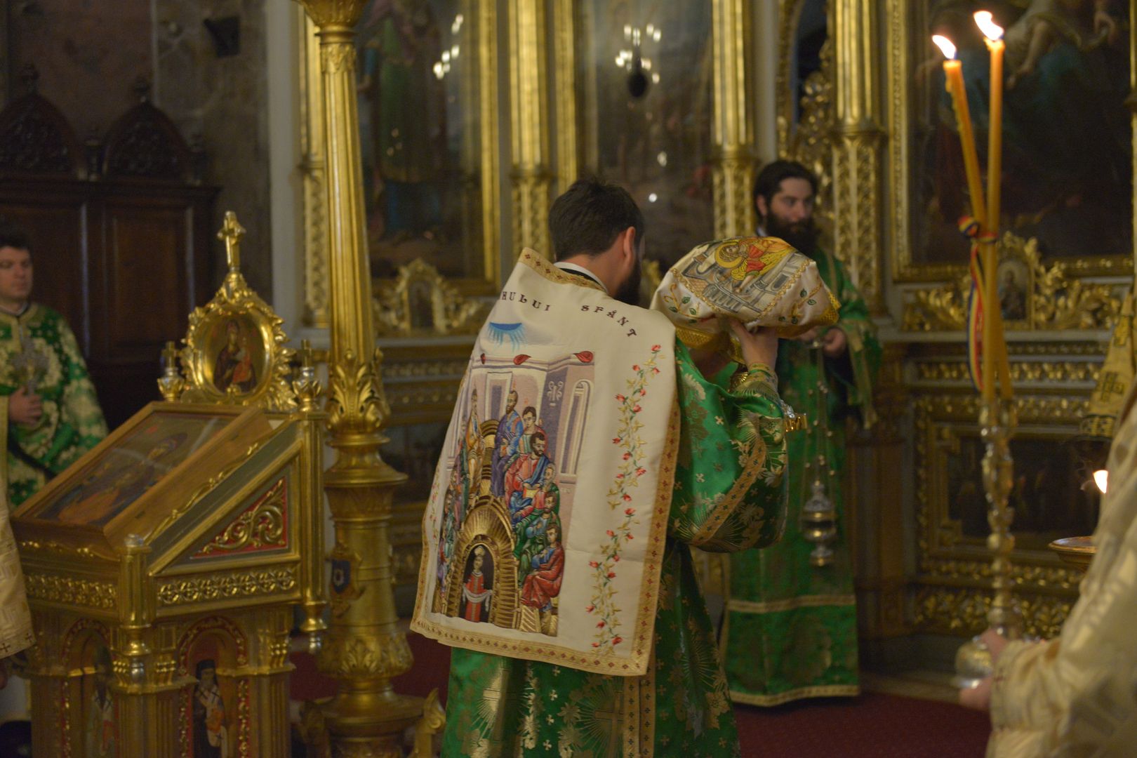 Sărbătoarea Pogorârii Duhului Sfânt la Catedrala Mitropolitană din Iași – „Țelul vieții creștine este dobândirea Duhului Sfânt”