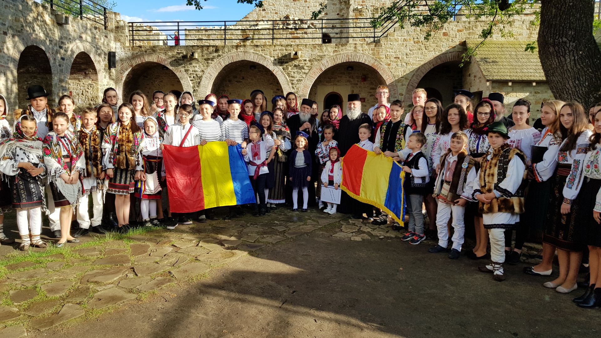 Concertul „Cântec și poezie românească“ la Cetatea din Suceava