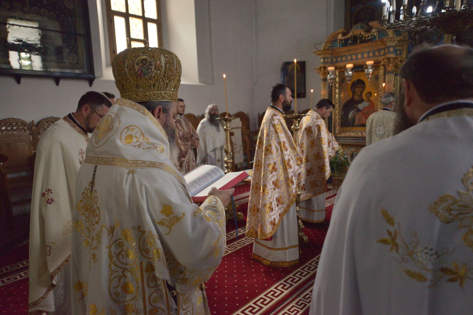 La Miclăușeni continuă cursurile preoțești de formare profesională