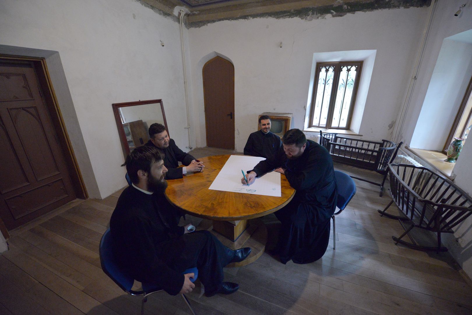 La Miclăușeni continuă cursurile preoțești de formare profesională