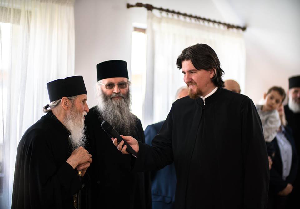 Horă a unirii artelor la Aşezământul de Copii „Sfântul Leontie de la Rădăuţi“