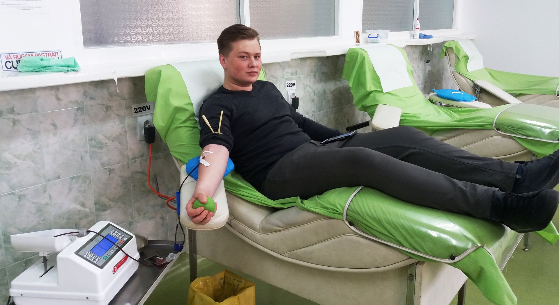 Campanie pentru donare de sânge la Seminarul Teologic Botoşani