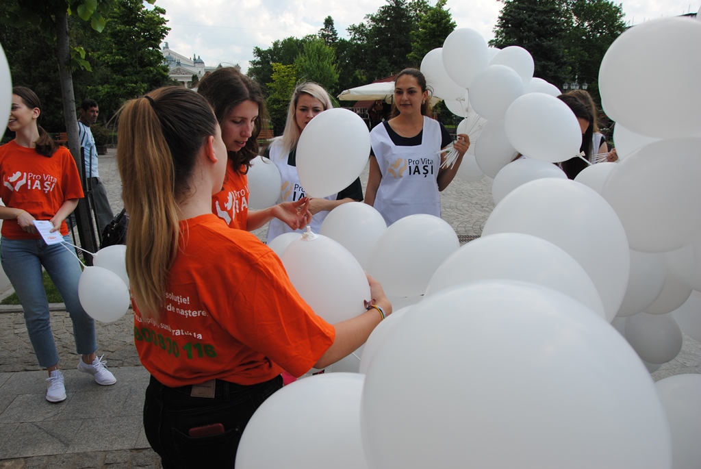 Bucuria vieţii de familie vestită la Iaşi