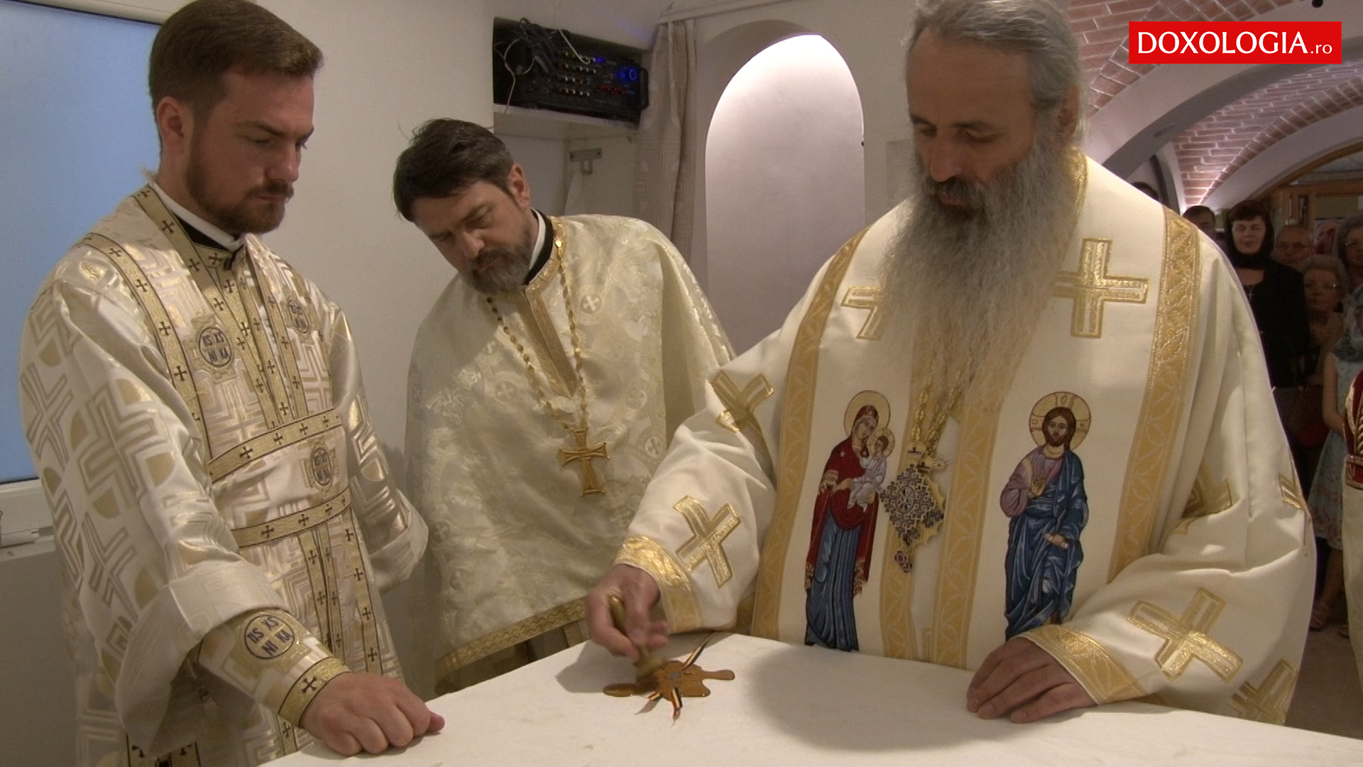 (Video) Capela spitalului Providența a fost resfințită