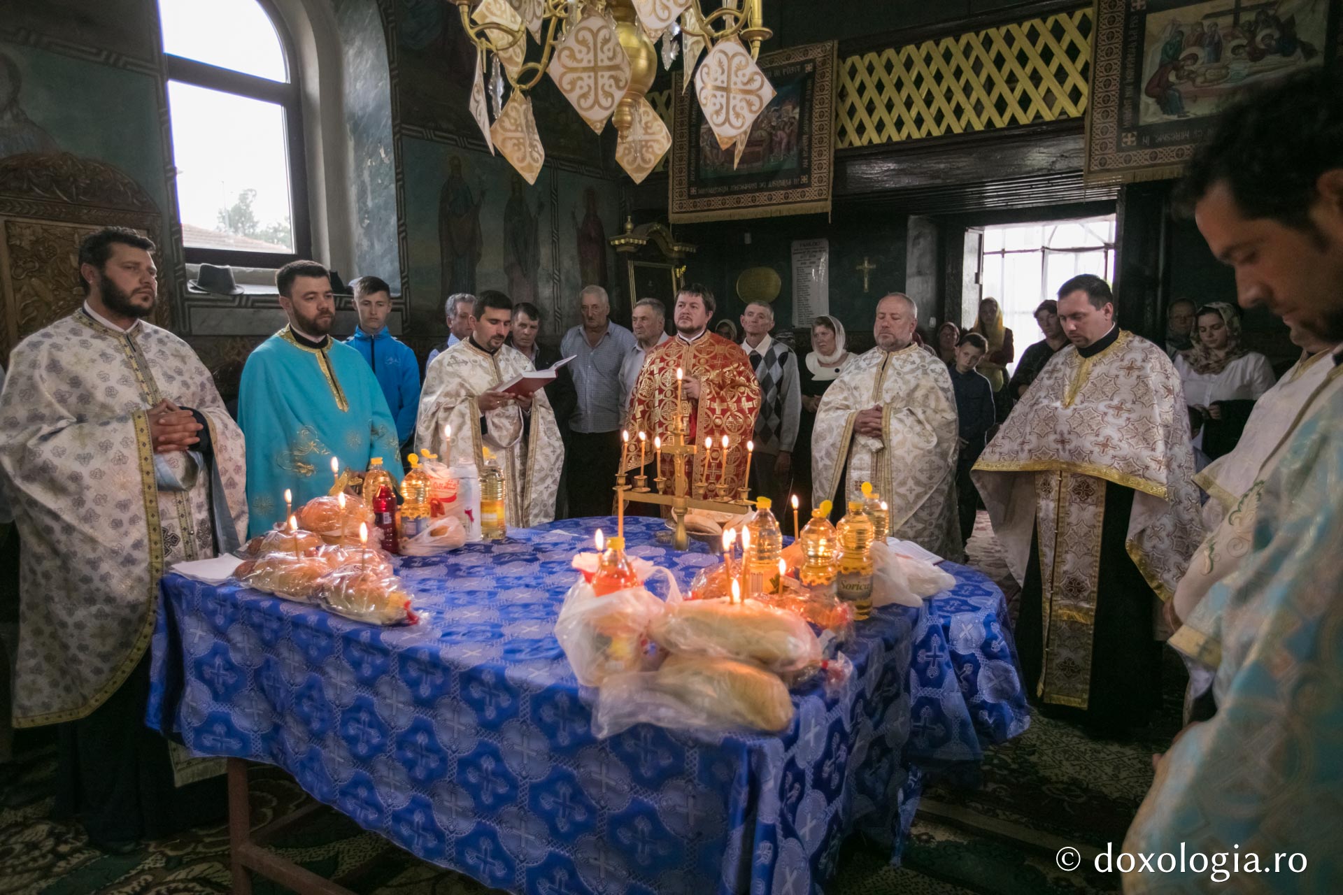 Parohia „Sfinţii Împăraţi Constantin şi Elena” – Hermeziu şi-a serbat hramul