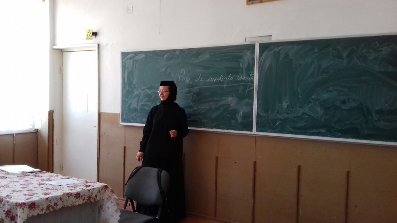 Predarea orei de asistență socială demarata de studenți ai Facultății de Teologie Ortodoxă din Iași