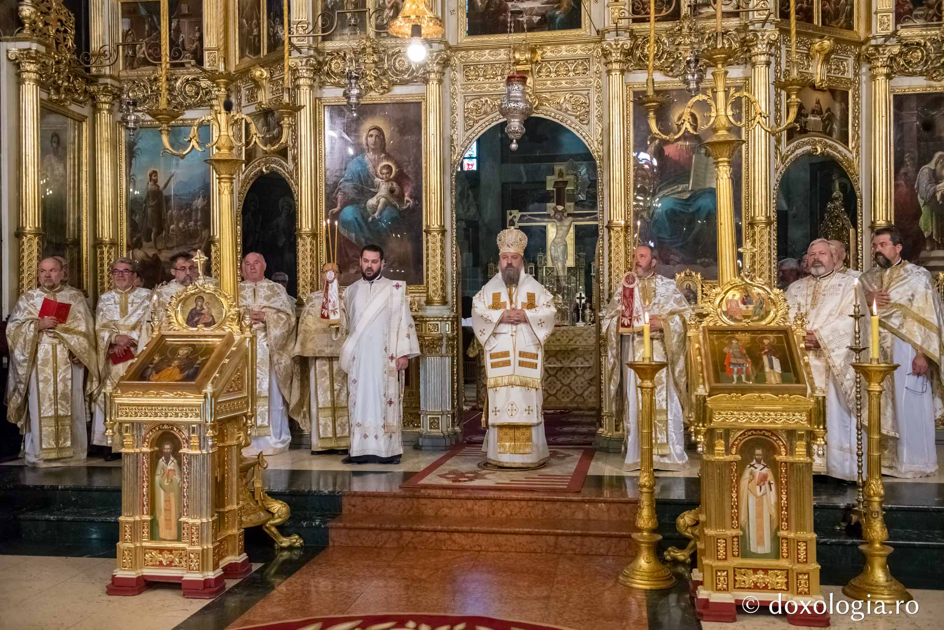 Prima promoție a Facultății de Teologie din Iași a împlinit 25 de ani