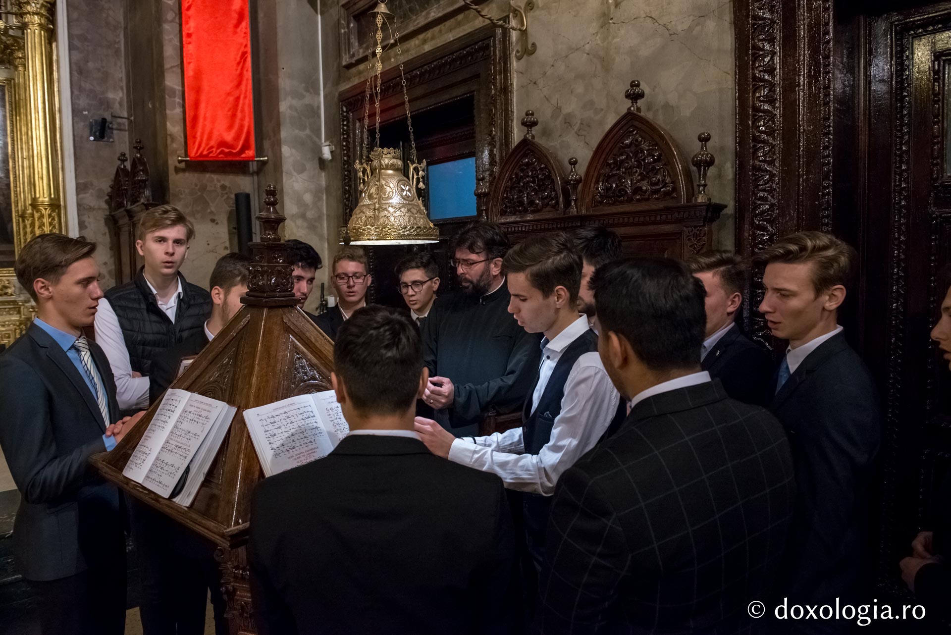 Prima promoție a Facultății de Teologie din Iași a împlinit 25 de ani