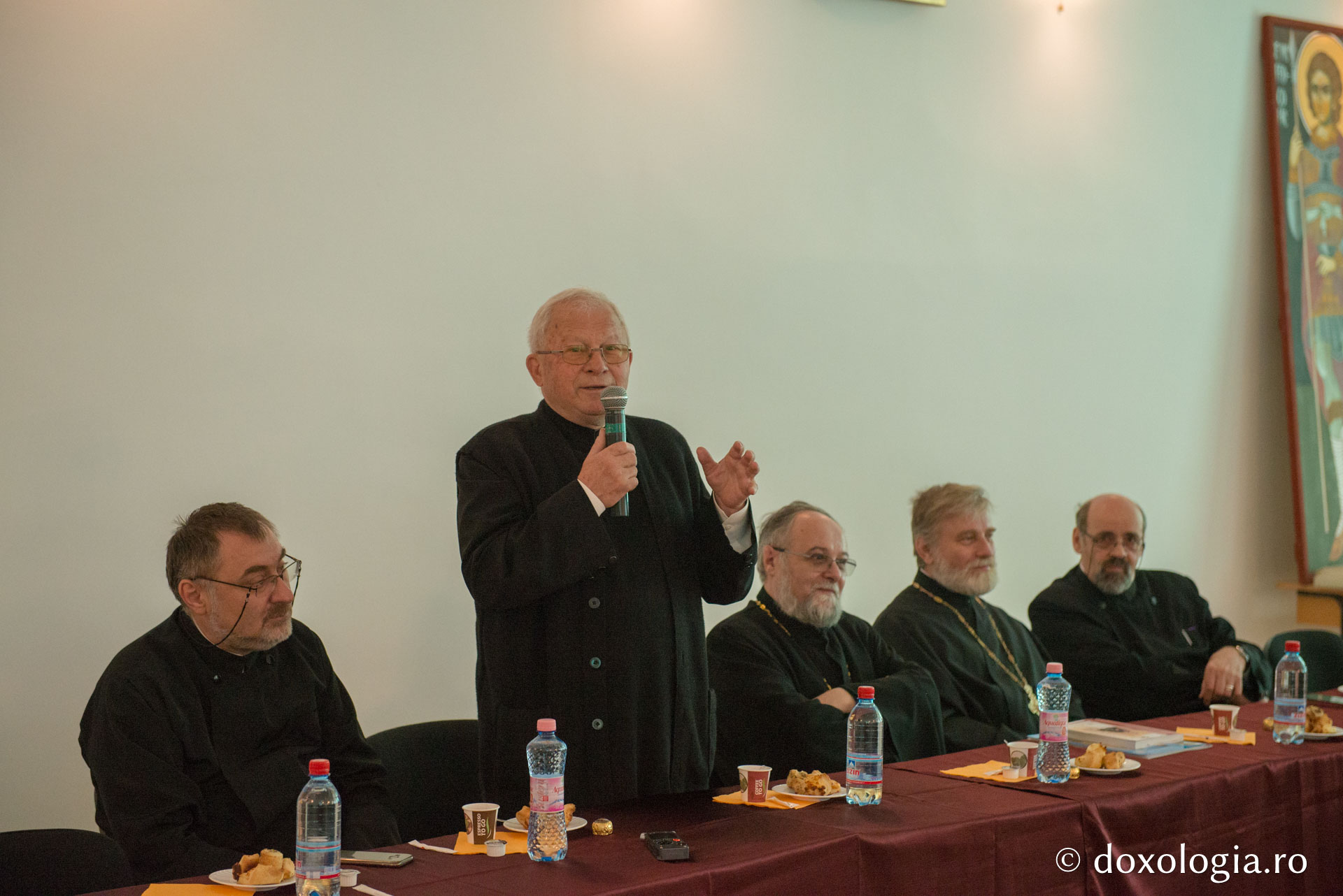 Prima promoție a Facultății de Teologie din Iași a împlinit 25 de ani