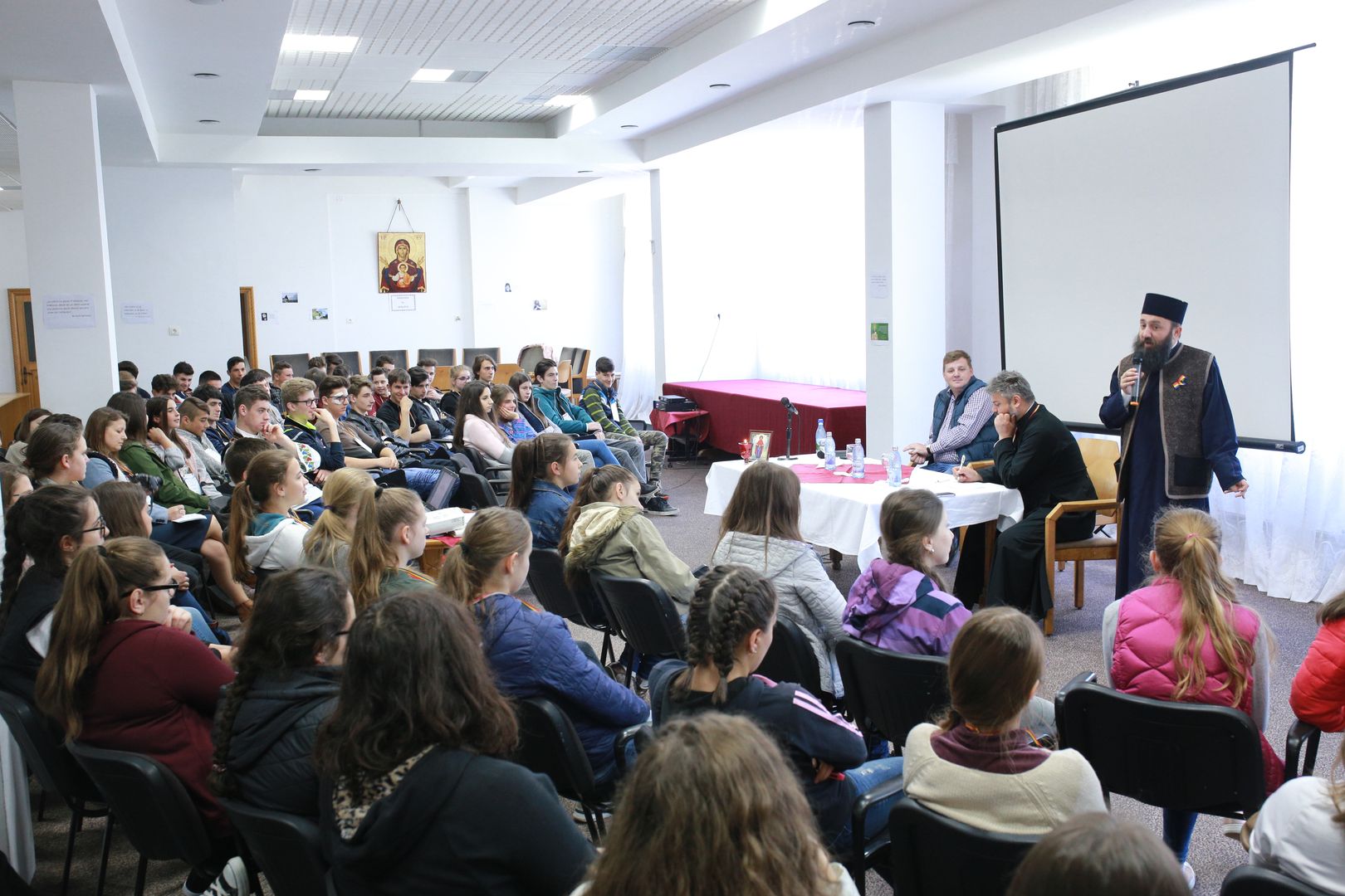 Întâlnirea Tinerilor de pe Valea Muntelui Ceahlău - Patimi și Virtuți. Alegerile ne fac ceea ce suntem