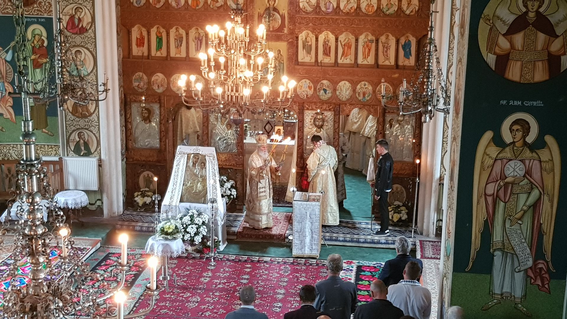 IPS Părinte Arhiepiscop Pimen prezent la hramul Parohiei Slătioara