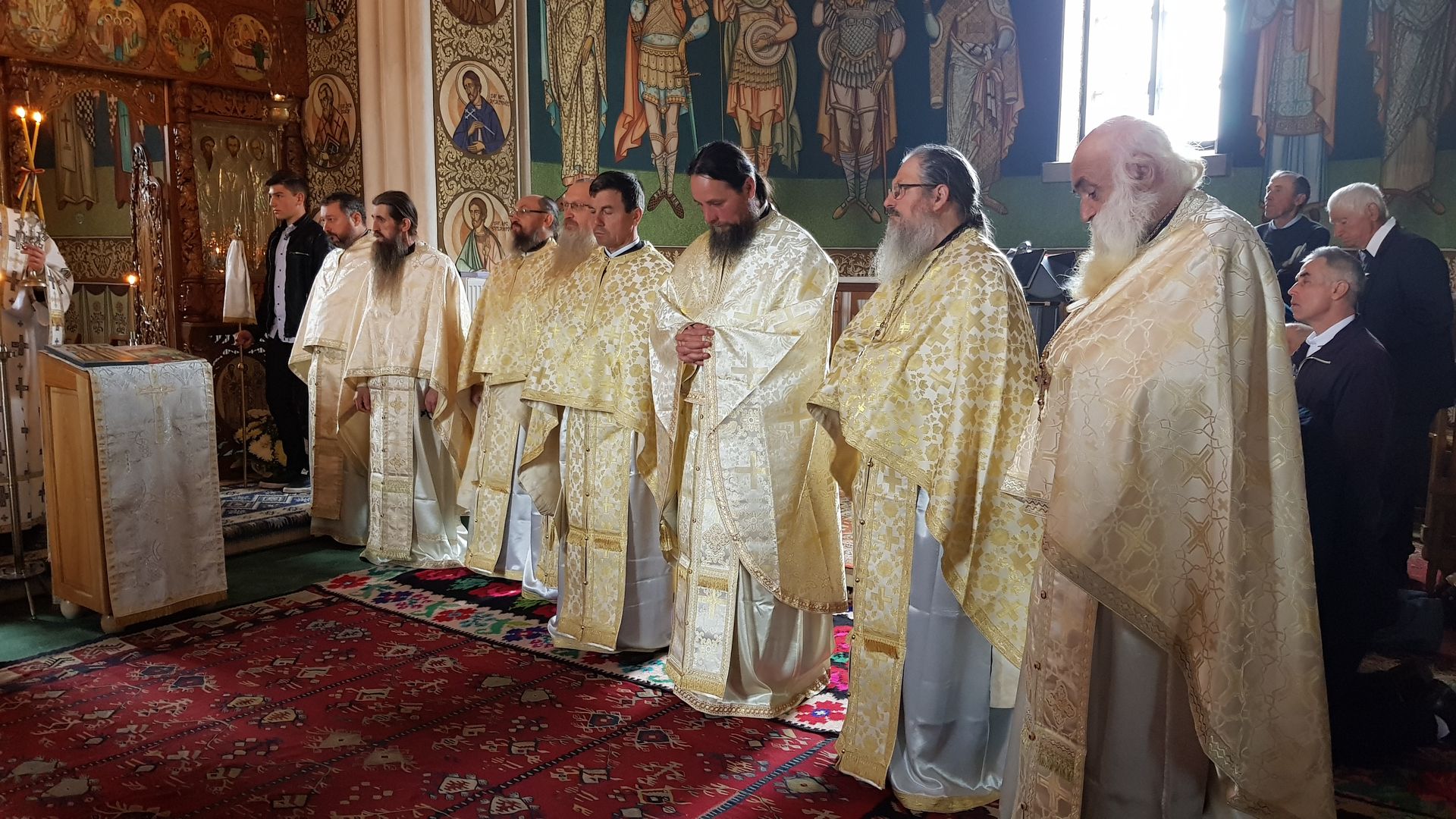 IPS Părinte Arhiepiscop Pimen prezent la hramul Parohiei Slătioara