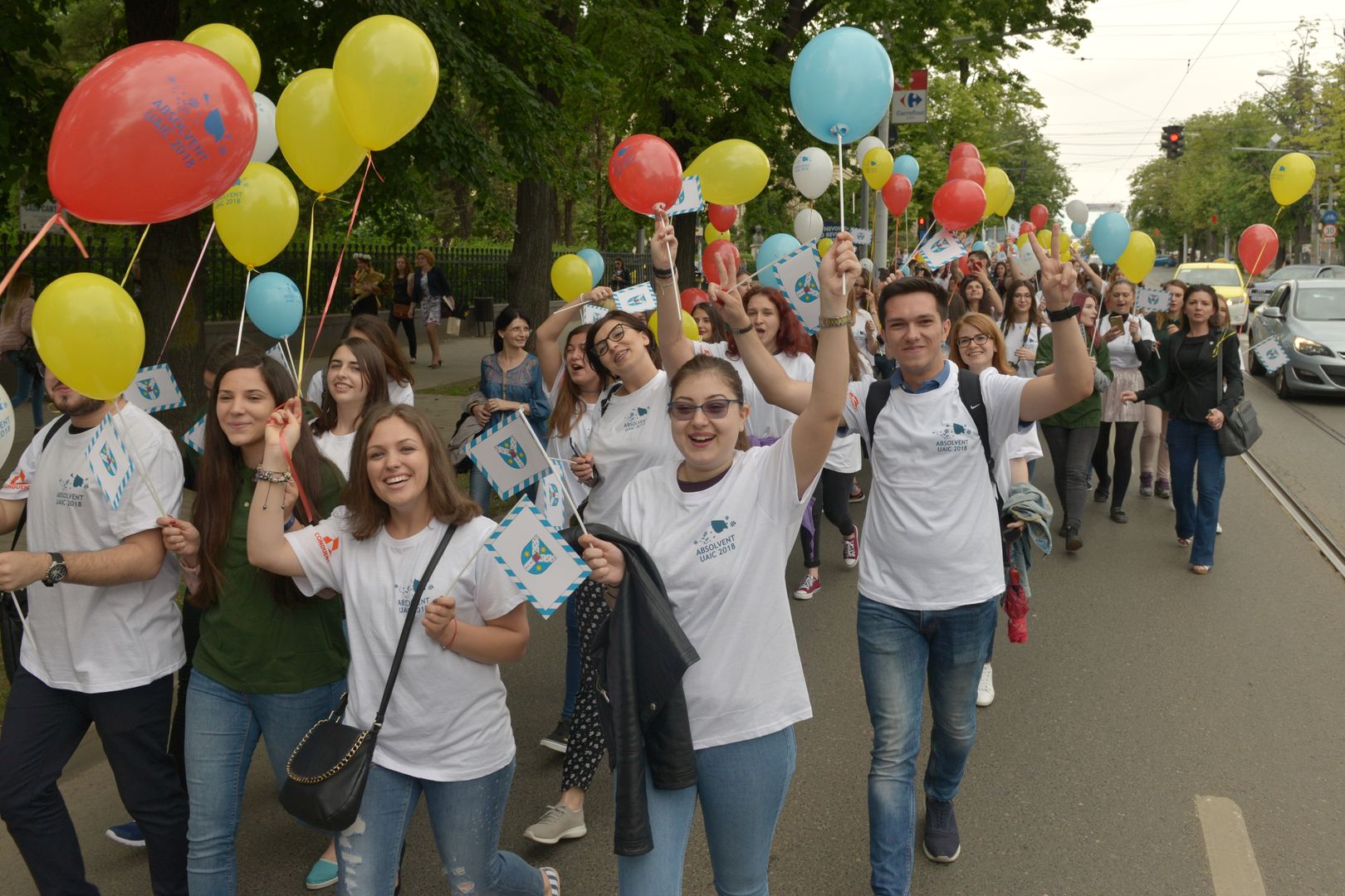 IPS Mitropolit Teofan prezent la Marșul Absolvenților 2018: „Dumnezeu vrea să fiți mulțumiți de tot ceea ce ați învățat”