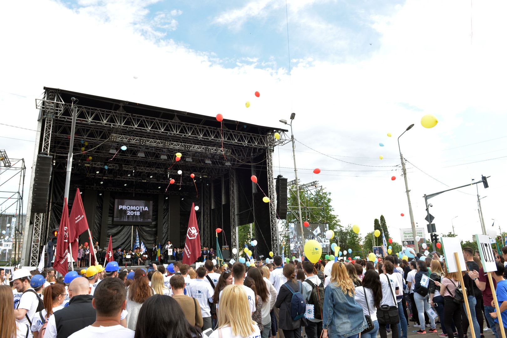 IPS Mitropolit Teofan prezent la Marșul Absolvenților 2018: „Dumnezeu vrea să fiți mulțumiți de tot ceea ce ați învățat”