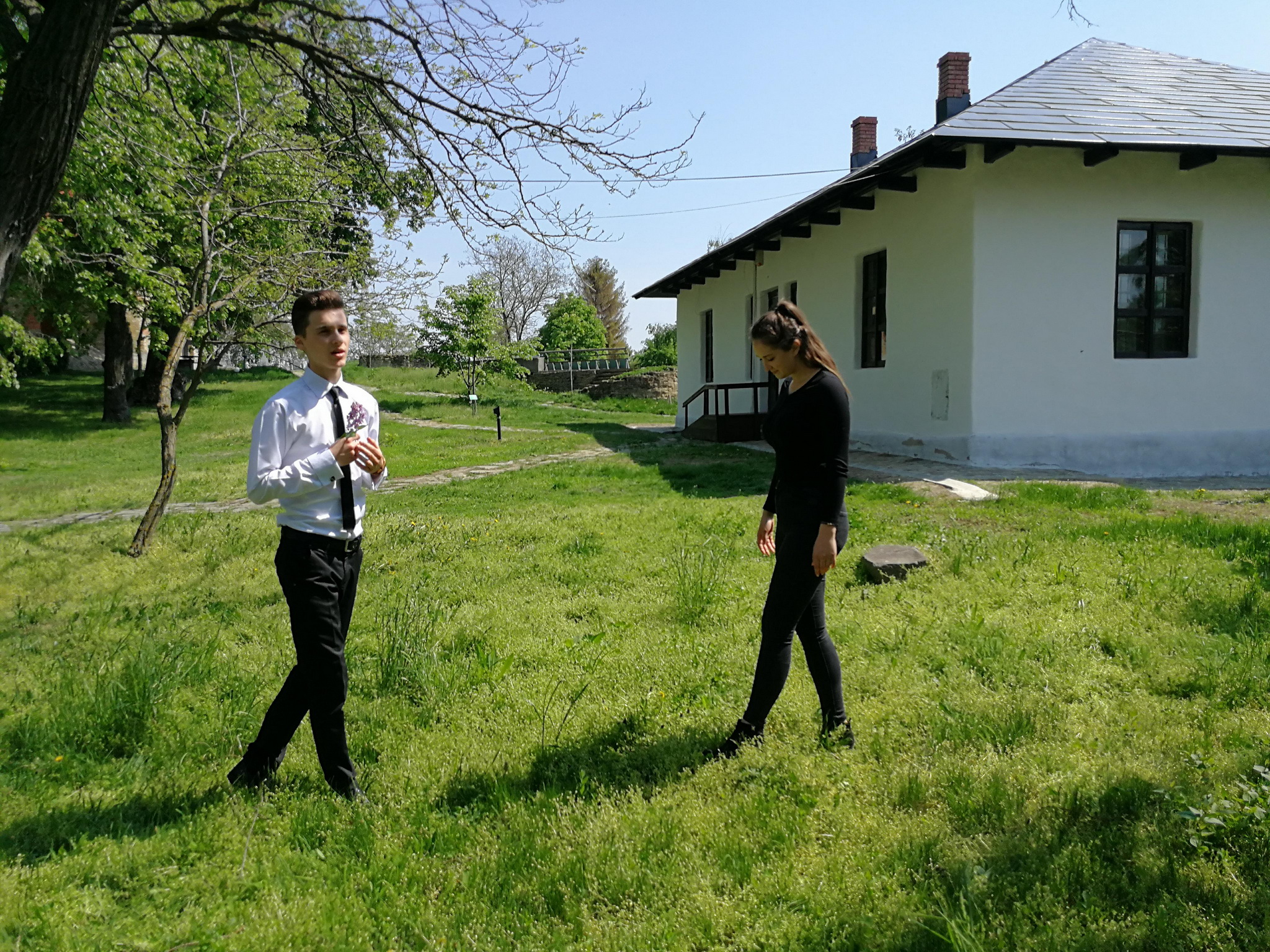 Seminariștii dorohoieni în vizită la Memorialul Ipotești