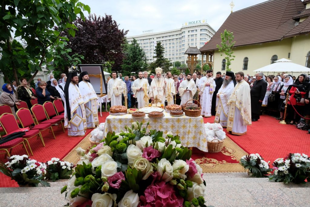 Părintele Patriarh Daniel s-a rugat pentru eroii neamului la Paraclisul Catedralei Naţionale