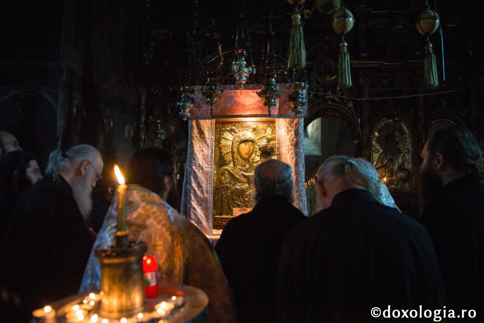 O nouă sărbătoare în calendarul Bisericii Ortodoxe Române: Cinstirea Sfintei Icoane a Maicii Domnului „Îndrumătoarea”