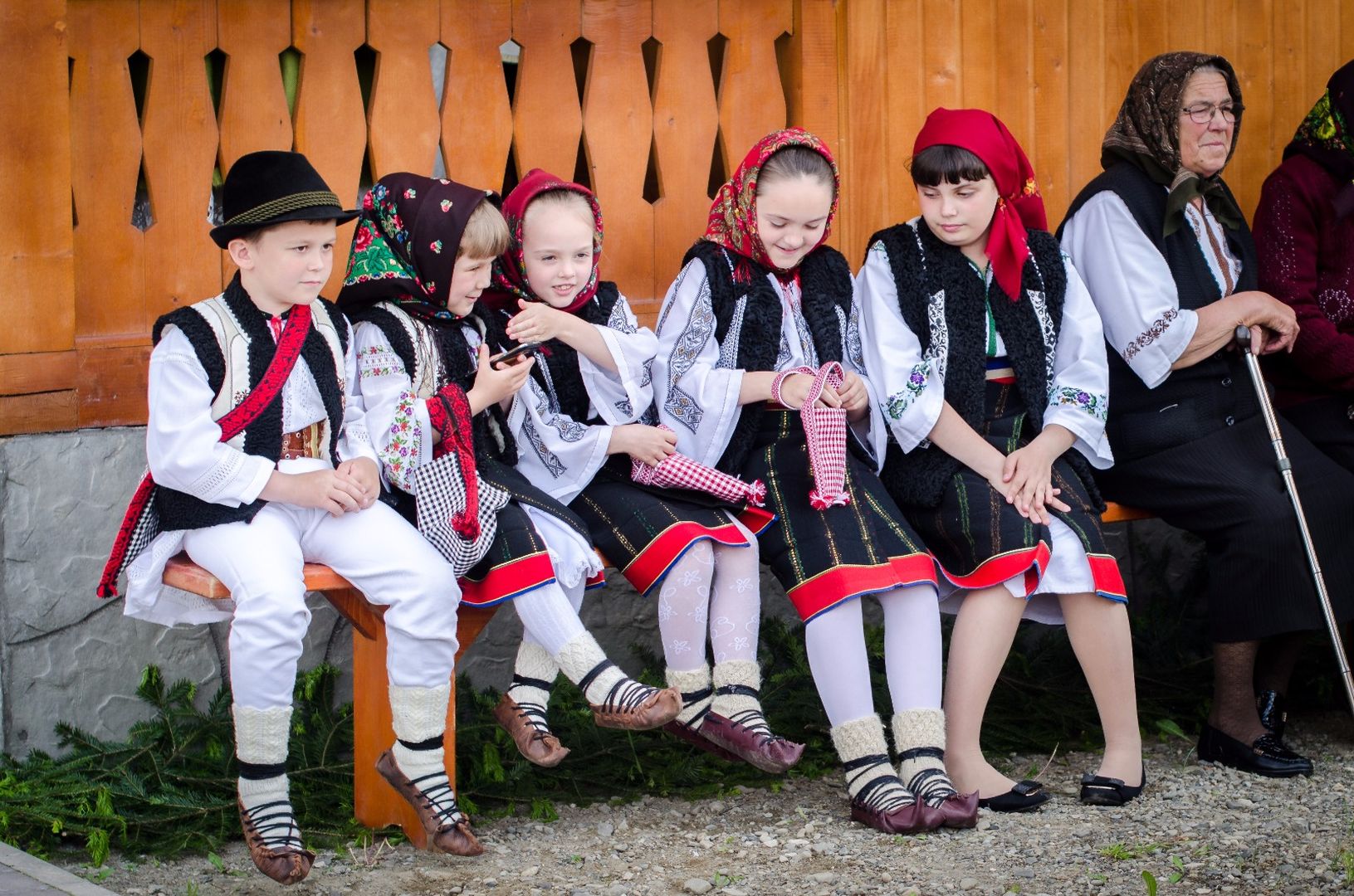 Binecuvântarea sfinților la Parohia Straja II din Suceava