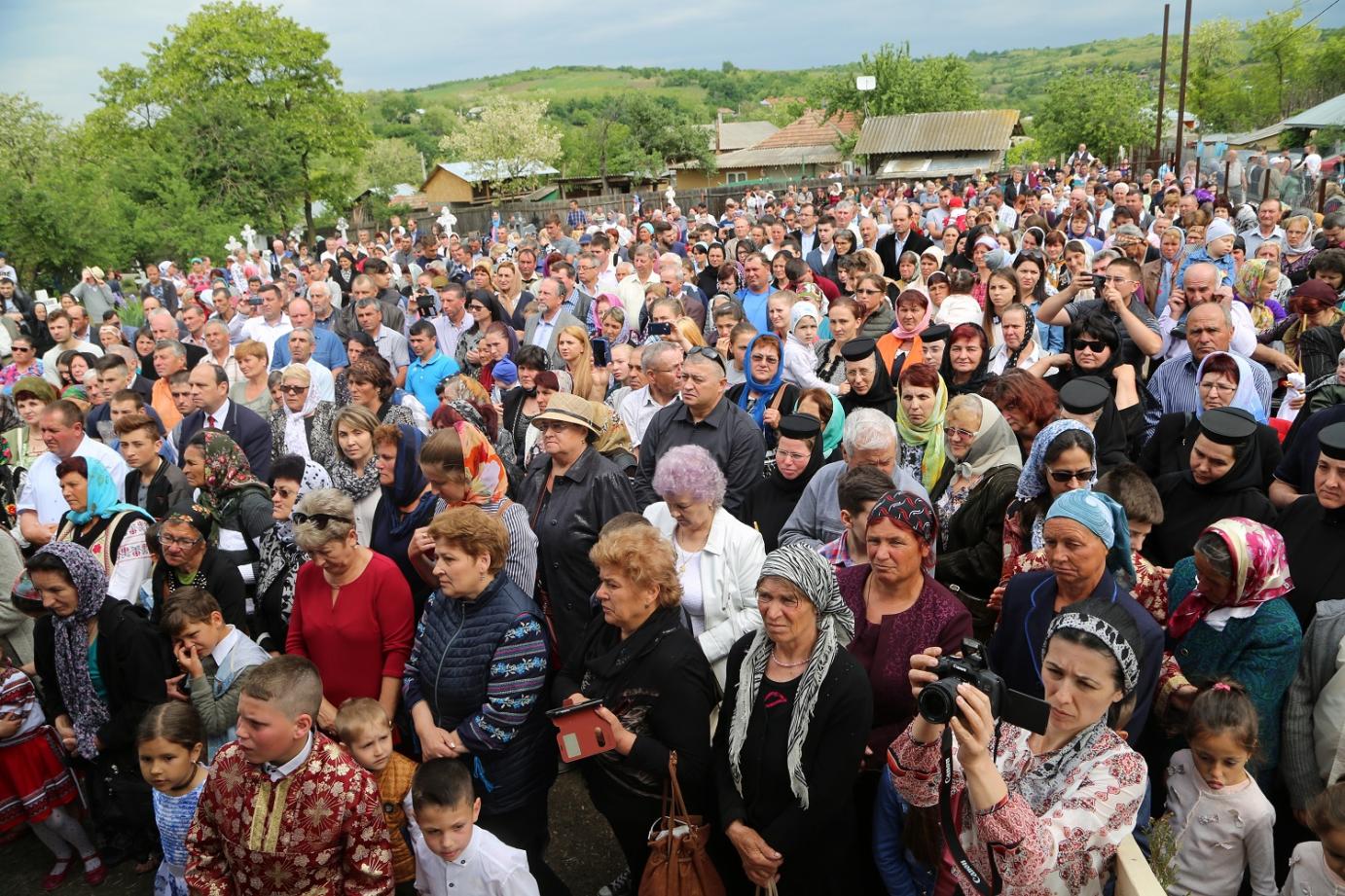 Preasfinţitul Ignatie: „Hristos este cel mai bun oftamolog, te vindecă de orbirea minţii”