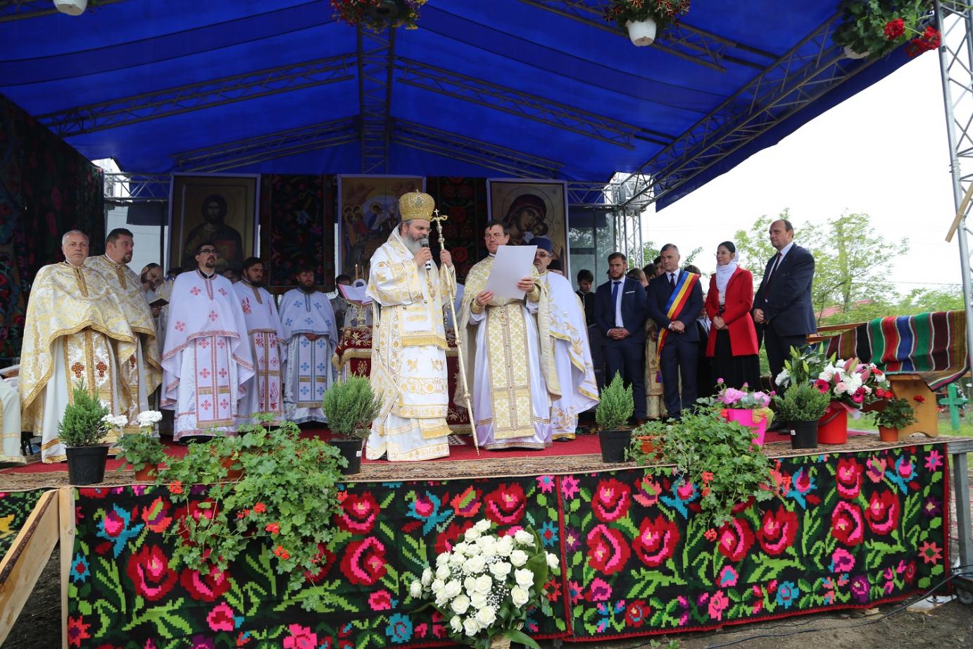 Preasfinţitul Ignatie: „Hristos este cel mai bun oftamolog, te vindecă de orbirea minţii”